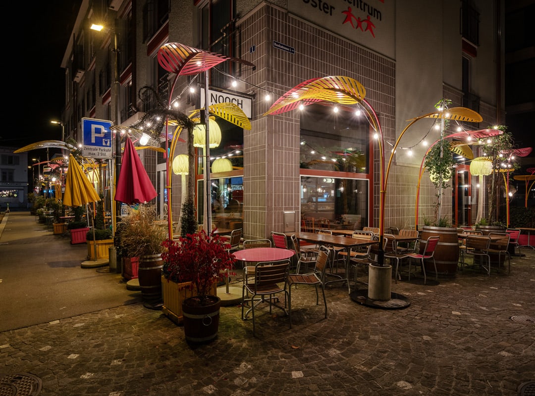 A creative oasis by the station